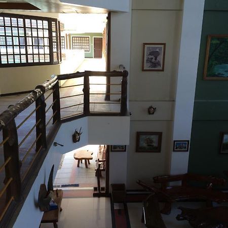 פוארטו גאלרה White Beach Resort Bar & Restaurant מראה חיצוני תמונה